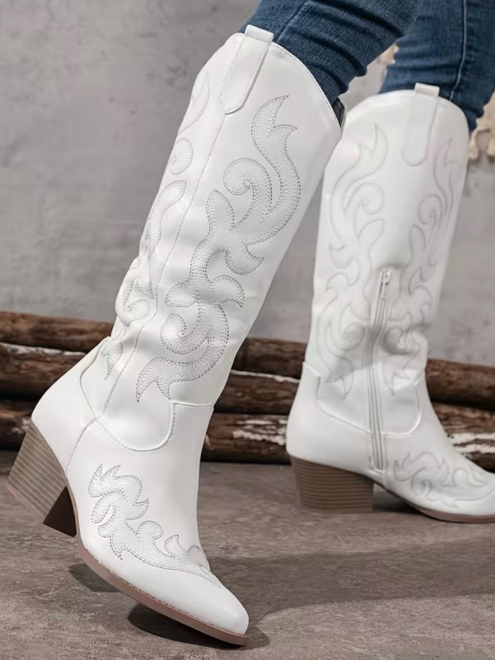 Women's White Western Cowboy Boots with Embroidered Detail - Picture 7 of 9